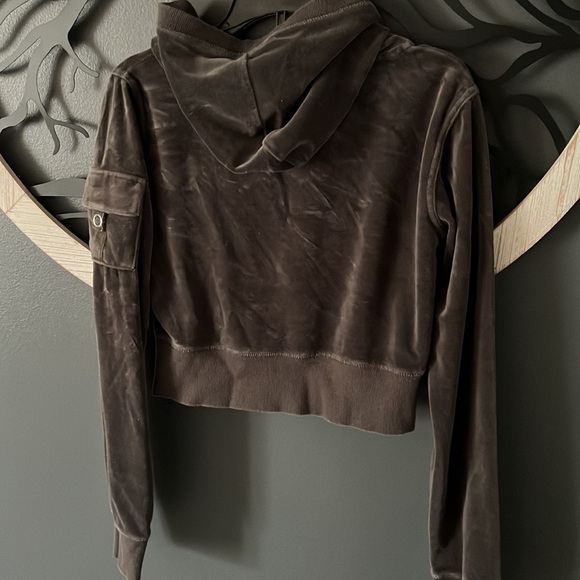 Top - Picture 5 of 9